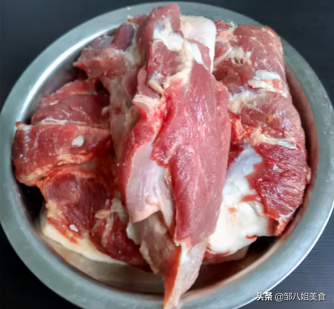 分享一种香肠配方，麻辣口味，越吃越过瘾，喜欢的人快收藏照着做