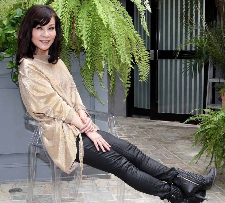 歌手龙千玉：爱女和父亲接连离世，儿子车祸，她的生活现状怎样？