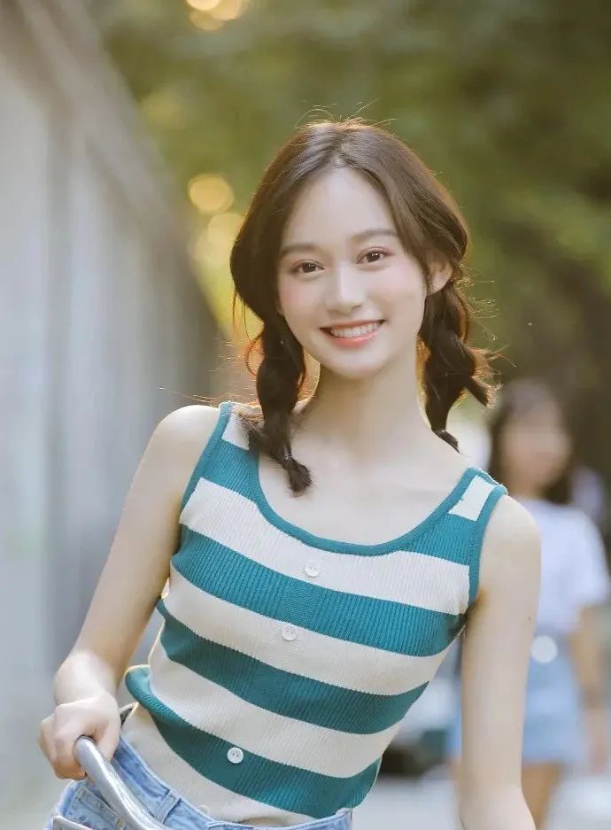 频上热搜！细扒《相逢时节》7位美人的“妙谈”，有人戏红人不红