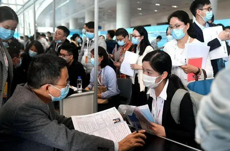 在中国考上“一本”意味着什么？家长感慨：高考真的可以改变人生