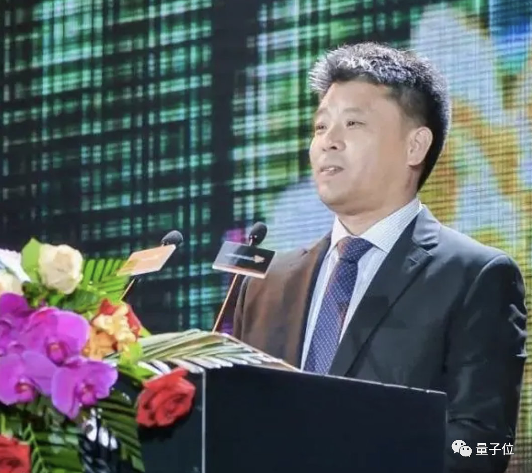 清华王牌专业建系70年,撑起中国半导体半壁江山,王兴李健都是系友