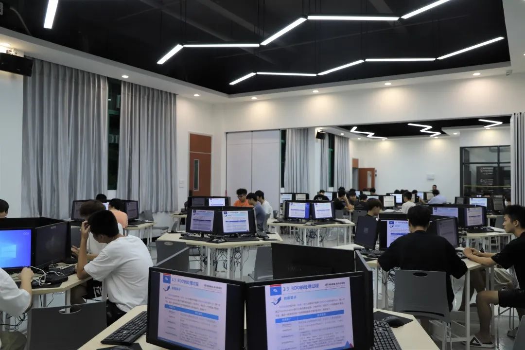 专业风采：广州华立科技职院获省职业院校学生专业技能大赛一等奖