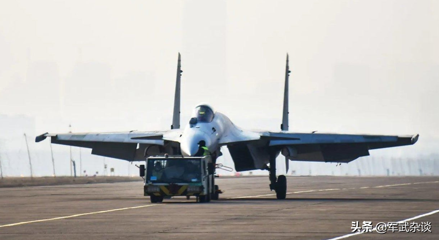 ��-35����½�غ�ĸѵ�����أ�18����ͬ�����պ���ӥ�뵯����