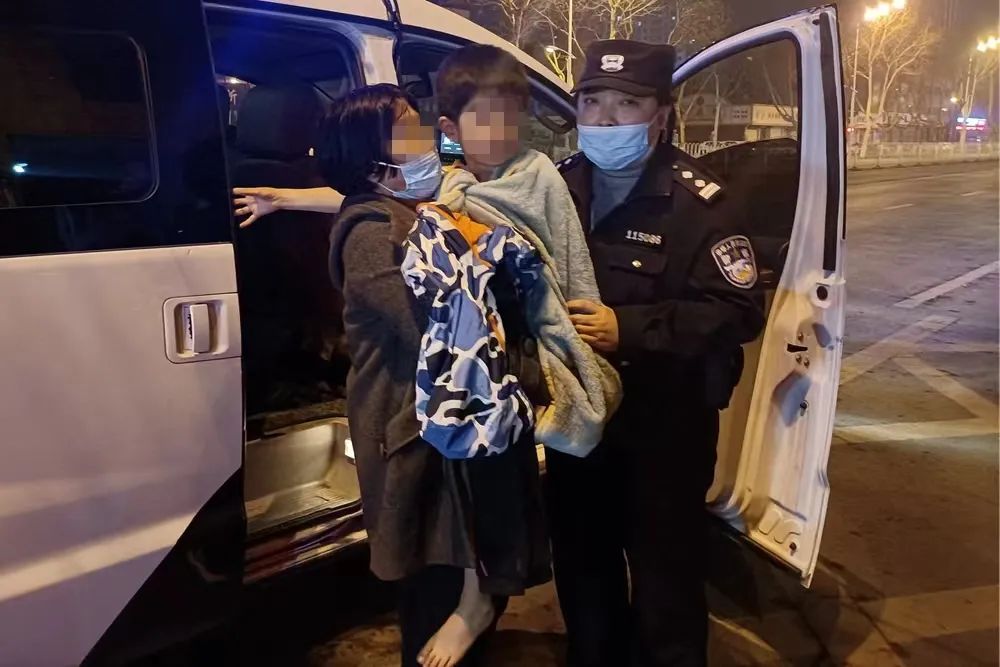 粗心家长淘气娃 蜀黍帮你找回家