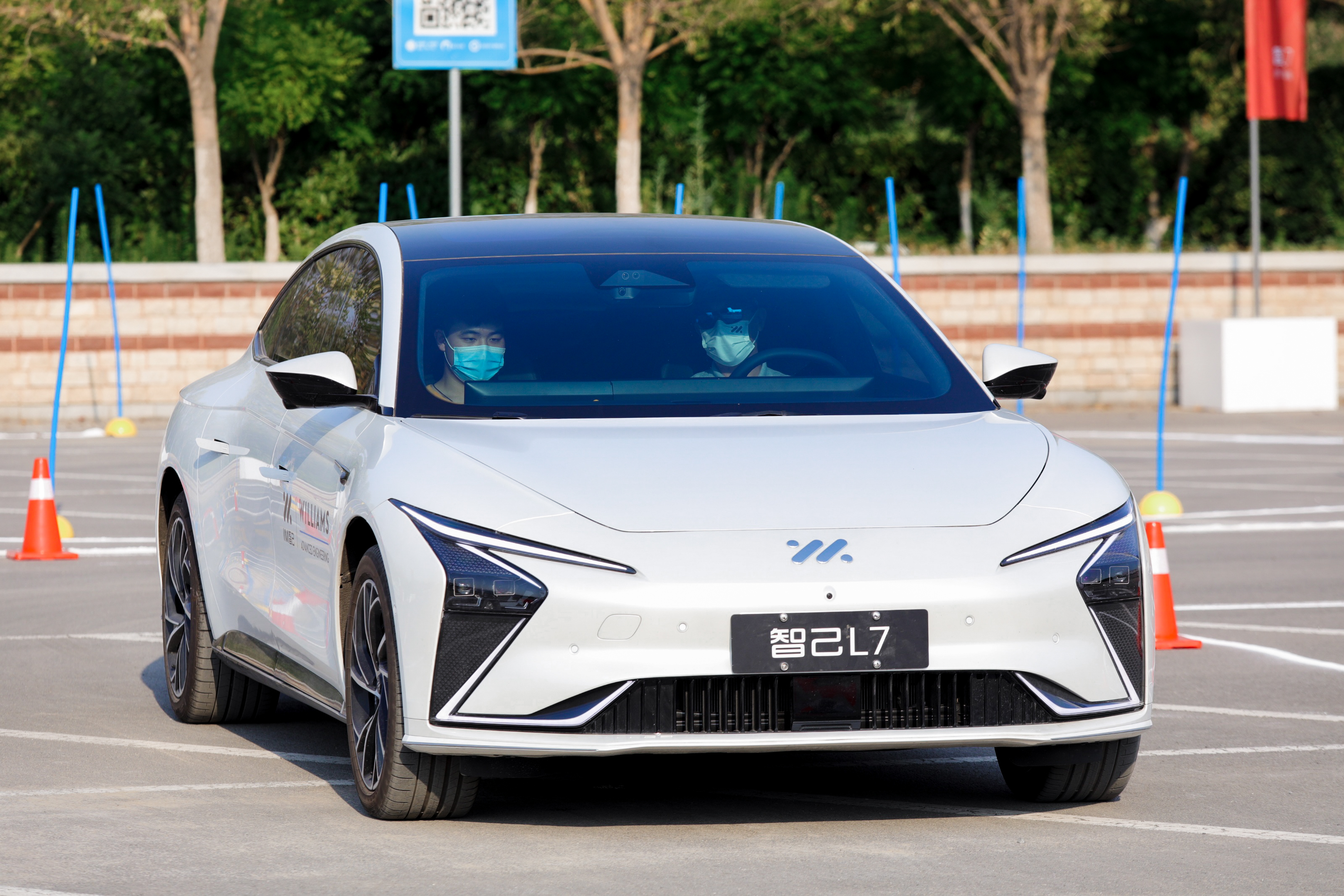 智己L7全國道路試乘試駕活動—鄭州站正式開啟