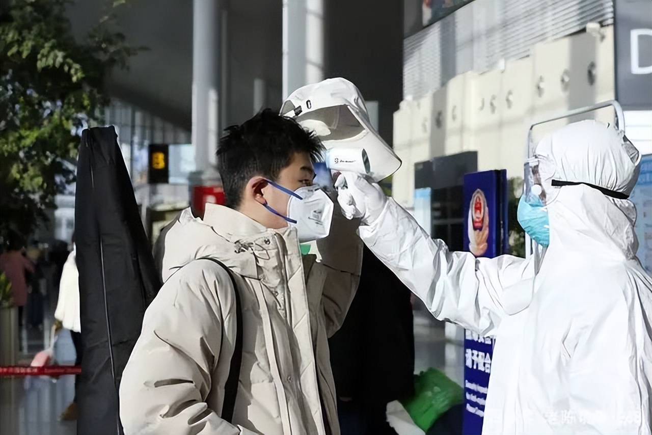 疫情卷土重來致百業(yè)蕭瑟，看管暢大秦男兒鉚足干勁砥礪前行