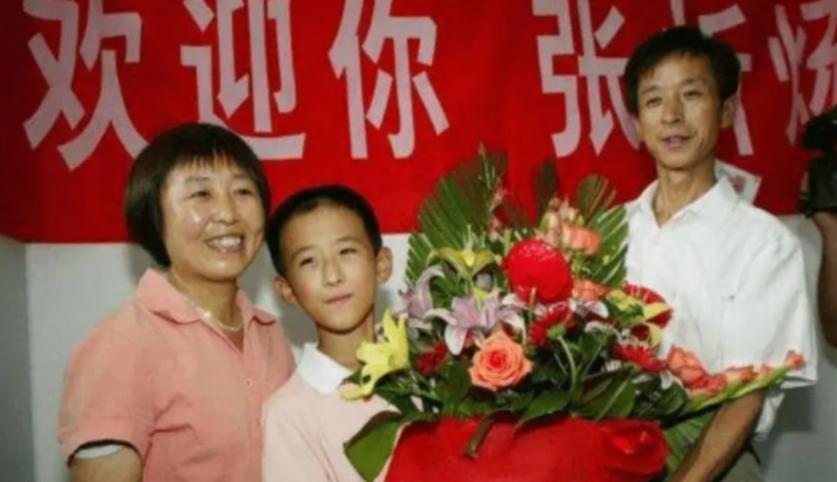 那个10岁参加高考，16岁读博，强迫父母在北京买房的男孩现状如何