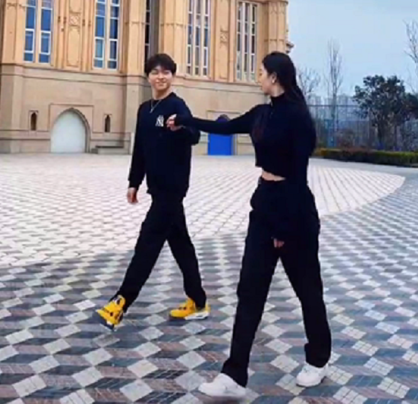 “果然不是正经大学”，一段大学生跳舞视频流出，网络又沸腾了