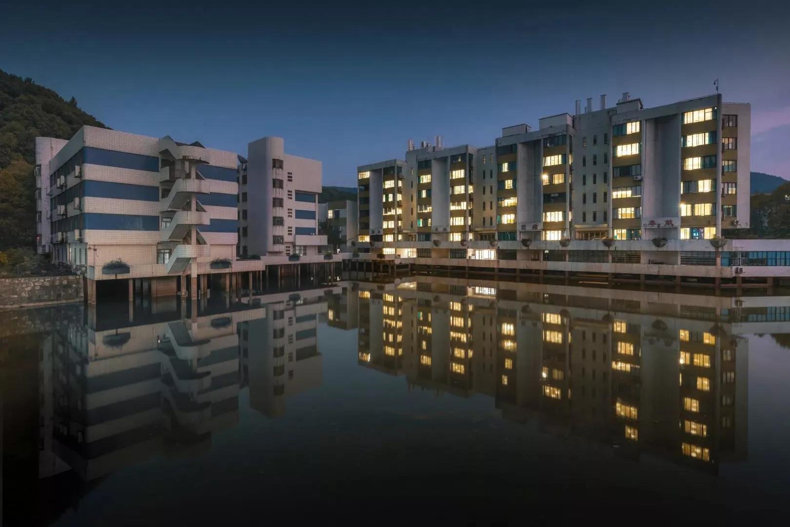 湖南大学播音与主持艺术、广播电视编导专业录取情况如何？