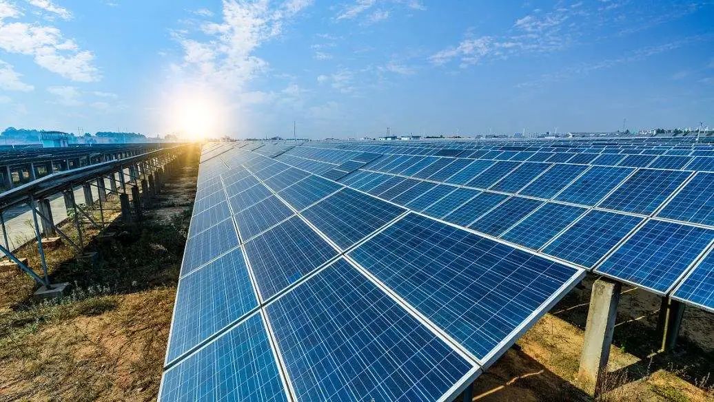 中国首款纯太阳能汽车来了！造价1000万以上，神舟12同源技术