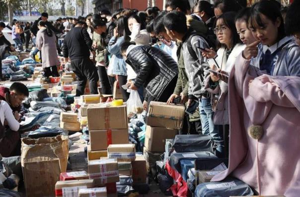 各地大学生生活费标准排行榜，贫富差距有点大，家长别乱给