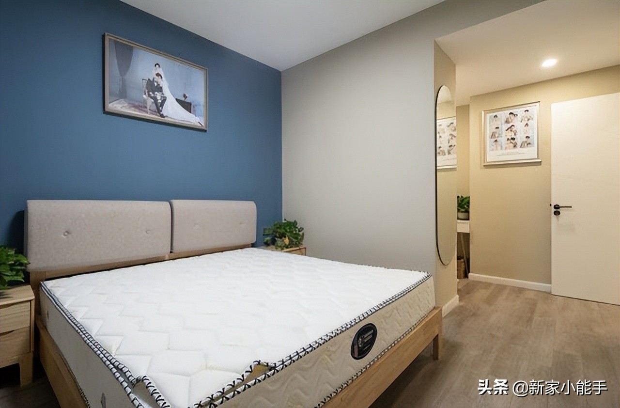 她家97平原木风小三房，极简装修不做电视墙，好看又显得有品位