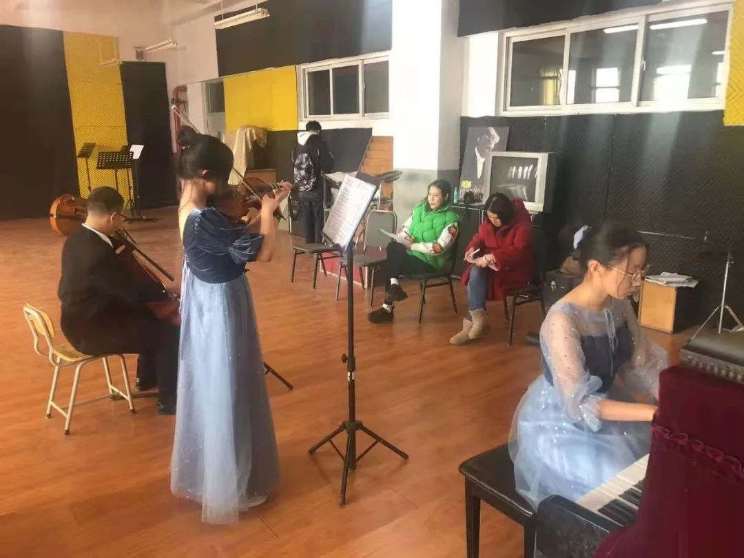 太原市實(shí)驗(yàn)中學(xué)校隆重舉行校園文化藝術(shù)節(jié)(圖2)