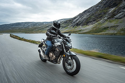 现在考摩托车驾照的都是些什么人？需要注意哪些细节？