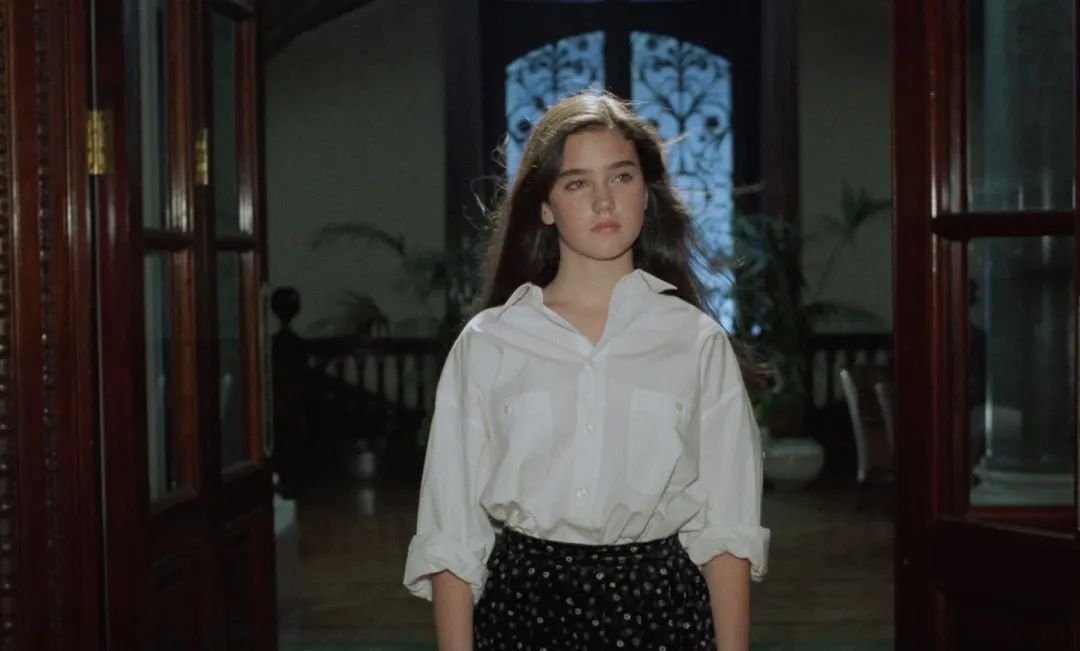 12岁时就是“神颜”，如今51岁的她依然惊艳银幕