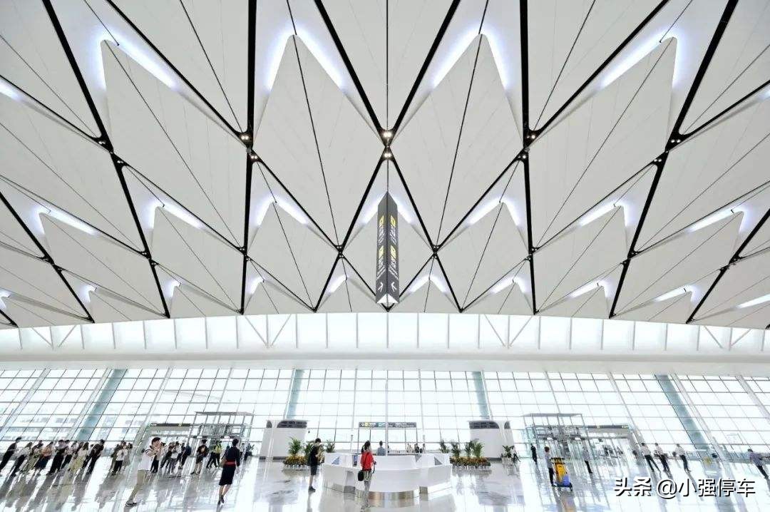 成都天府机场停车场收费多少钱一天，天府机场停车收费标准2022