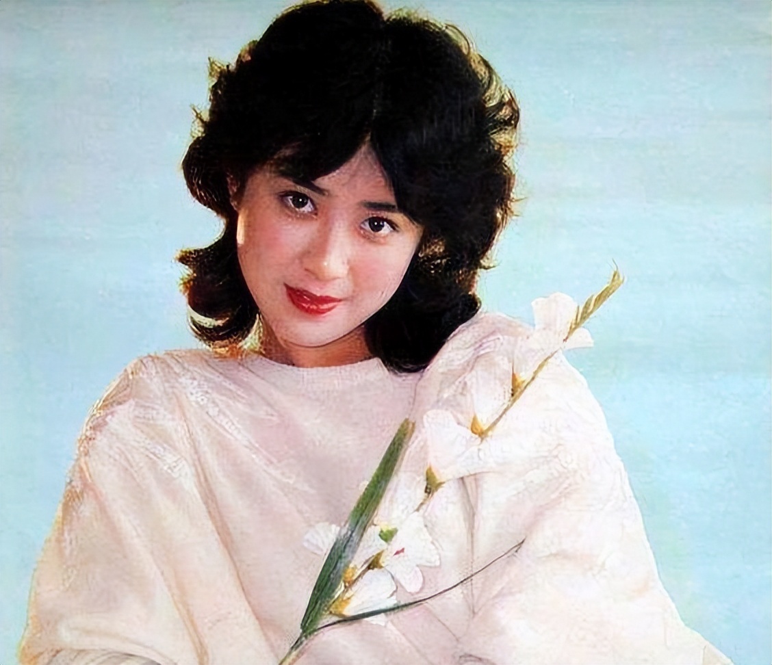 “最美妲己”傅艺伟的坠落史，人生没有后悔药