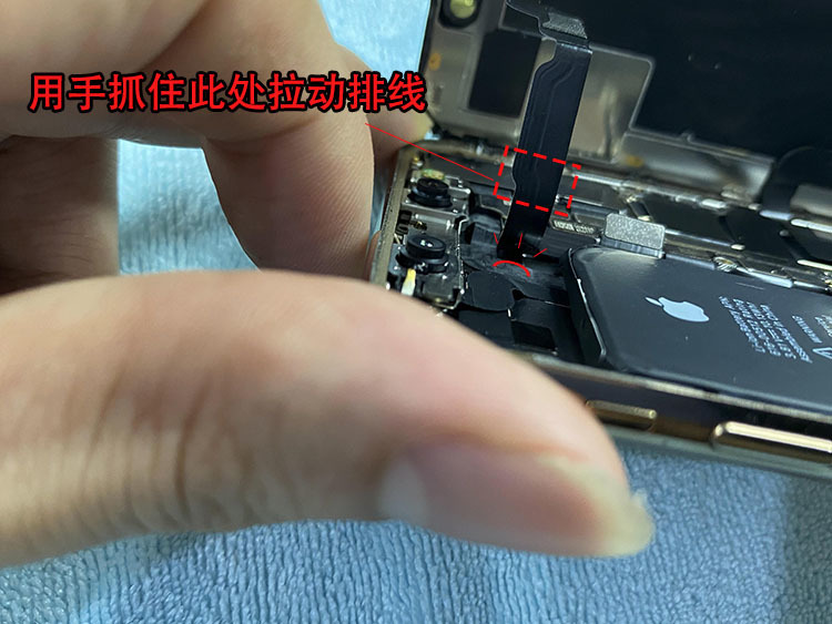 iPhone XS MAX更换大容量电池，续航直接翻倍，看完你也可以自己换