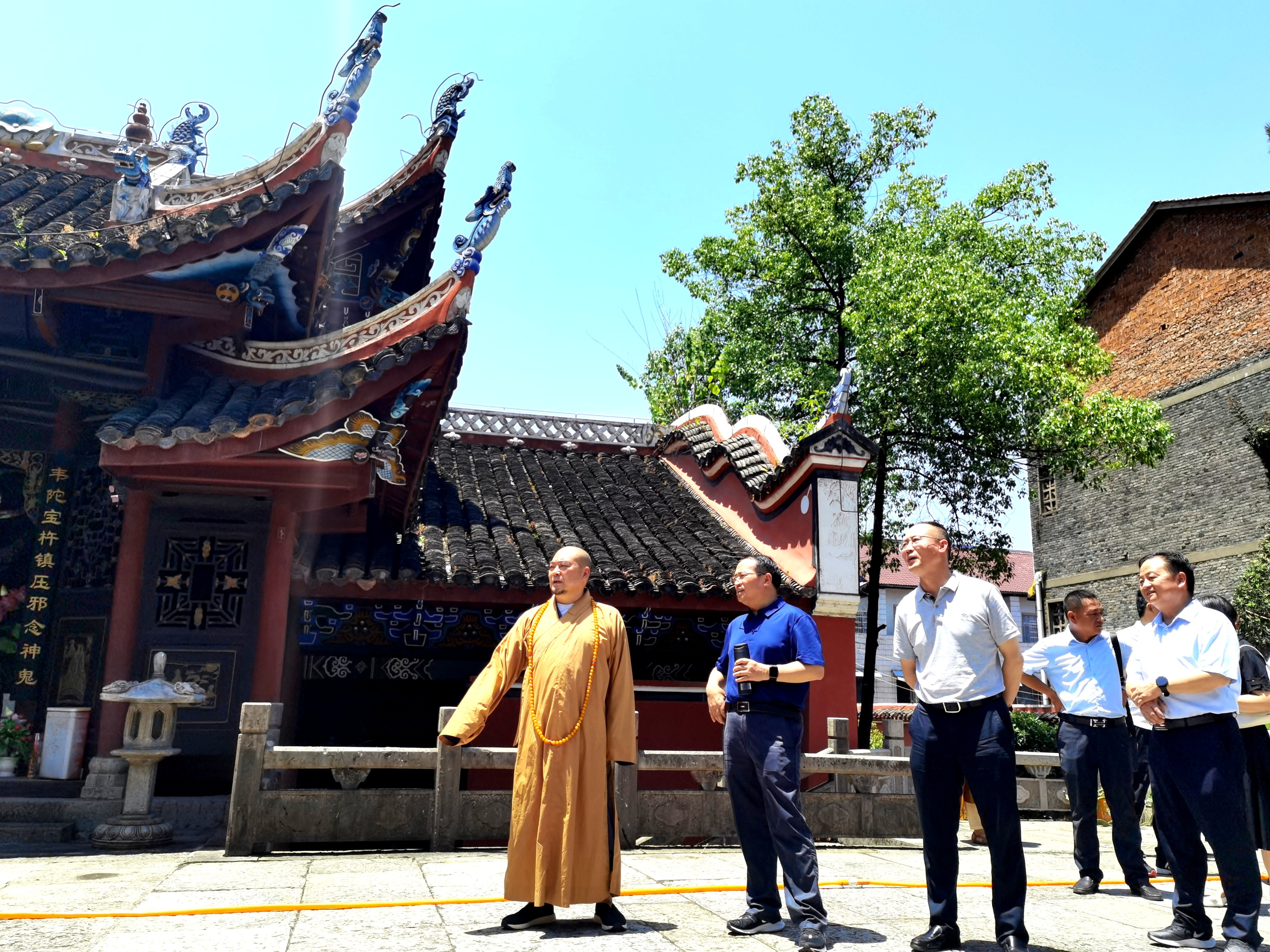 湖南省民宗委副主任林彰良一行调研张家界天门山寺、普光寺