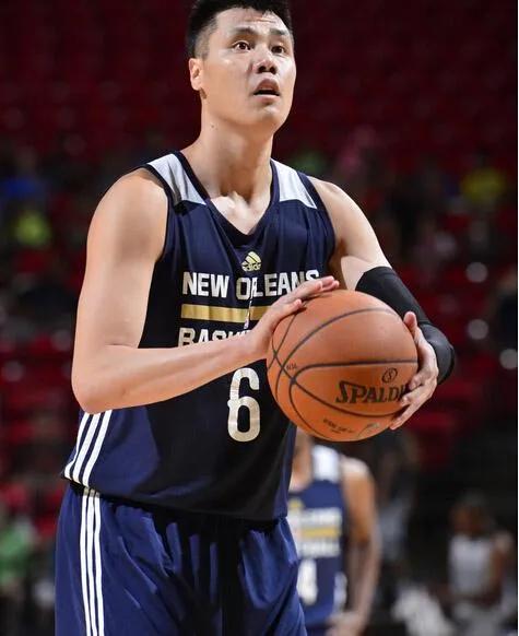 nba华人明星有哪些(中国都有哪些人进过NBA，有状元身份的，有科比钦点的)