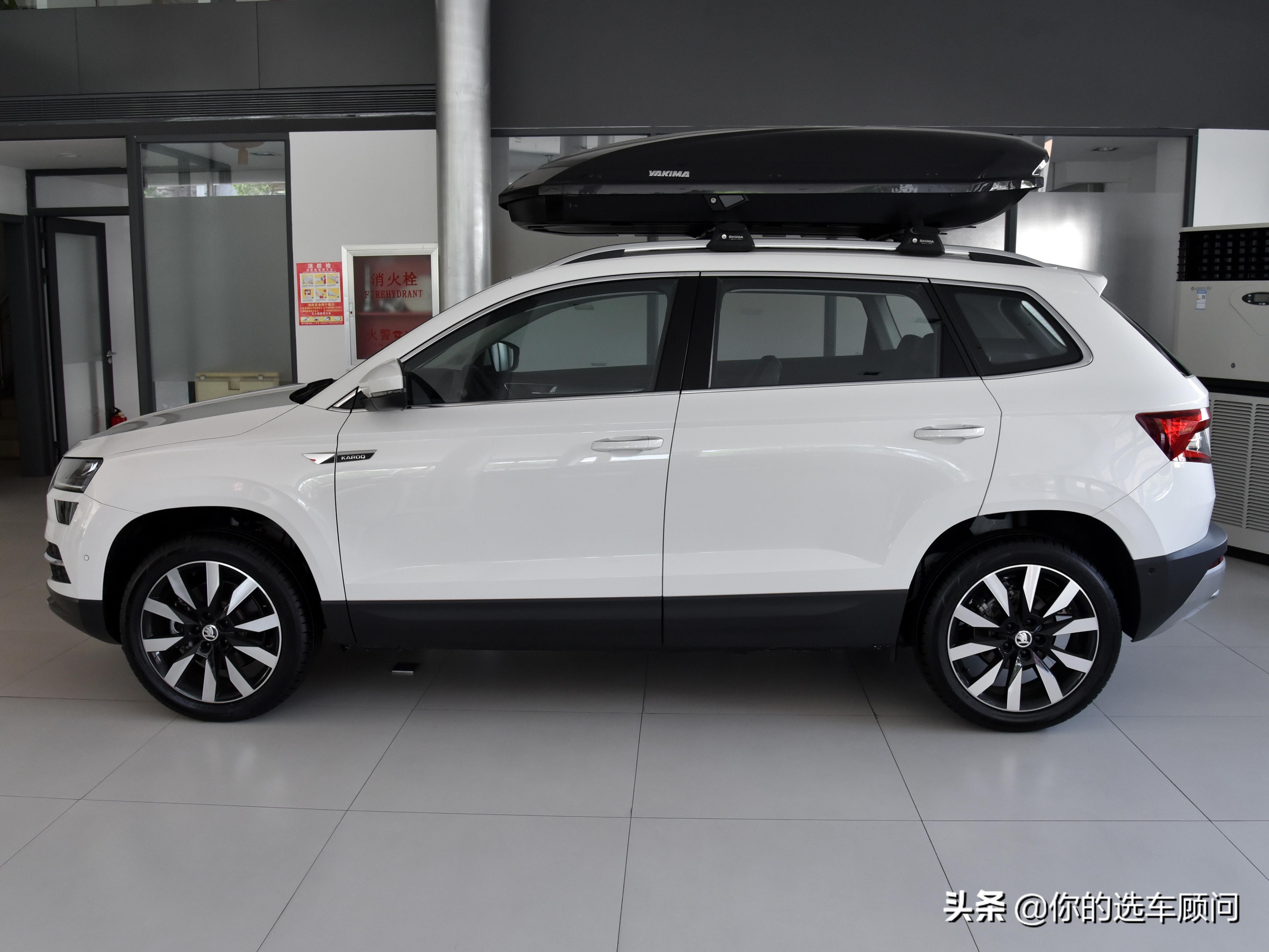 12.99万起，德系大众品质的SUV，配置不输国产，实拍斯柯达柯珞克