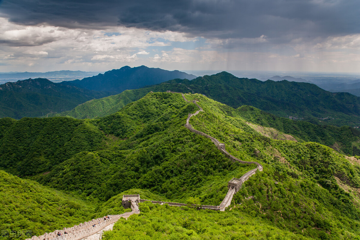 推荐国内的十大世界级美景，个个都是超乎寻常的美景，此生必去