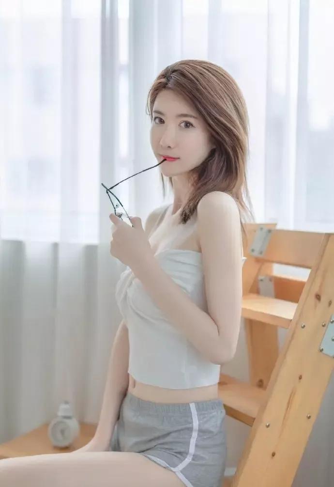 æ¸çº¯ç¾å¥³å¾çä¸åï¼æ¬£èµ