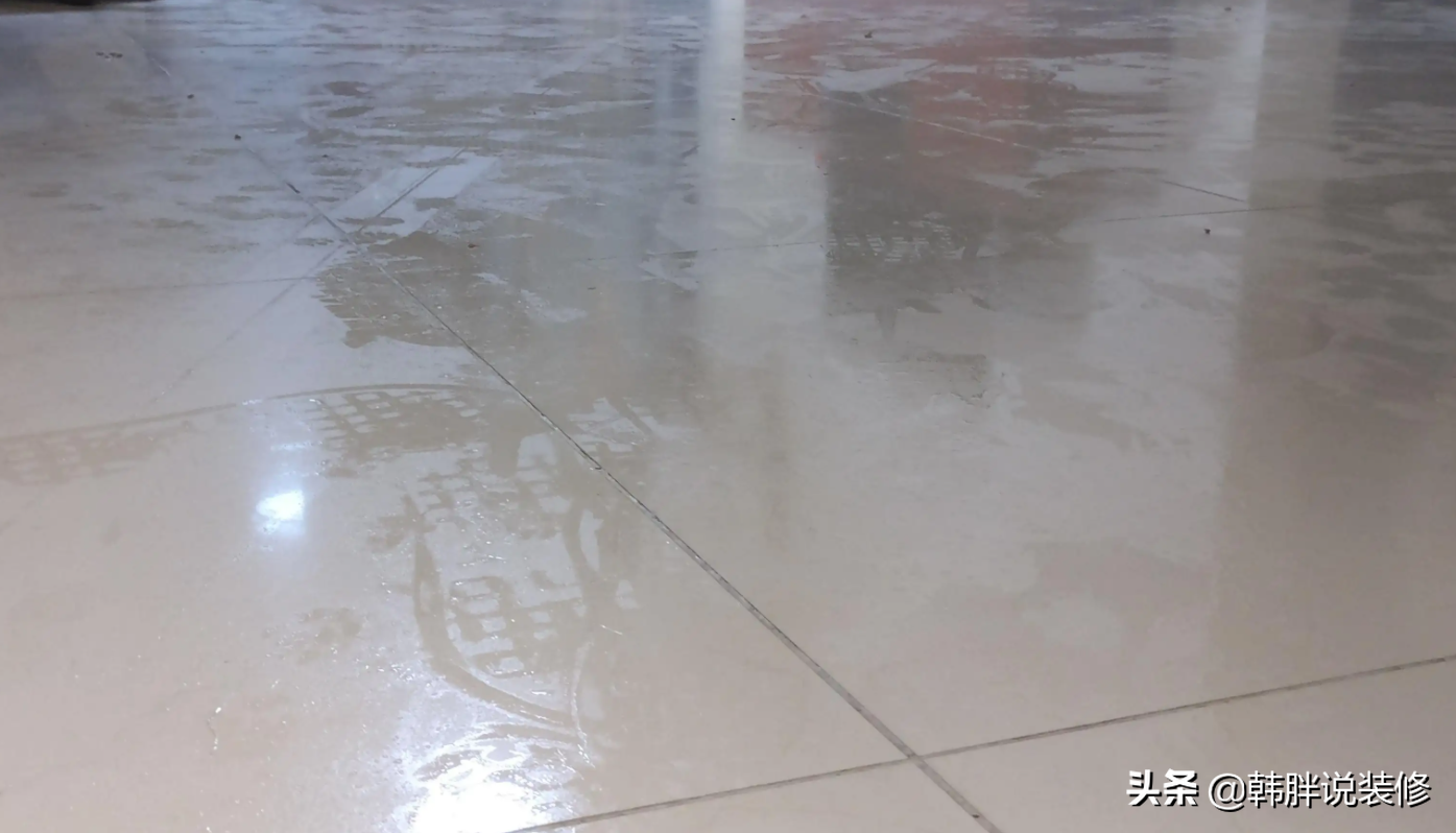 再穷再傻不买一楼，我家住了2年，简直一塌糊涂，现在是悔恨交加