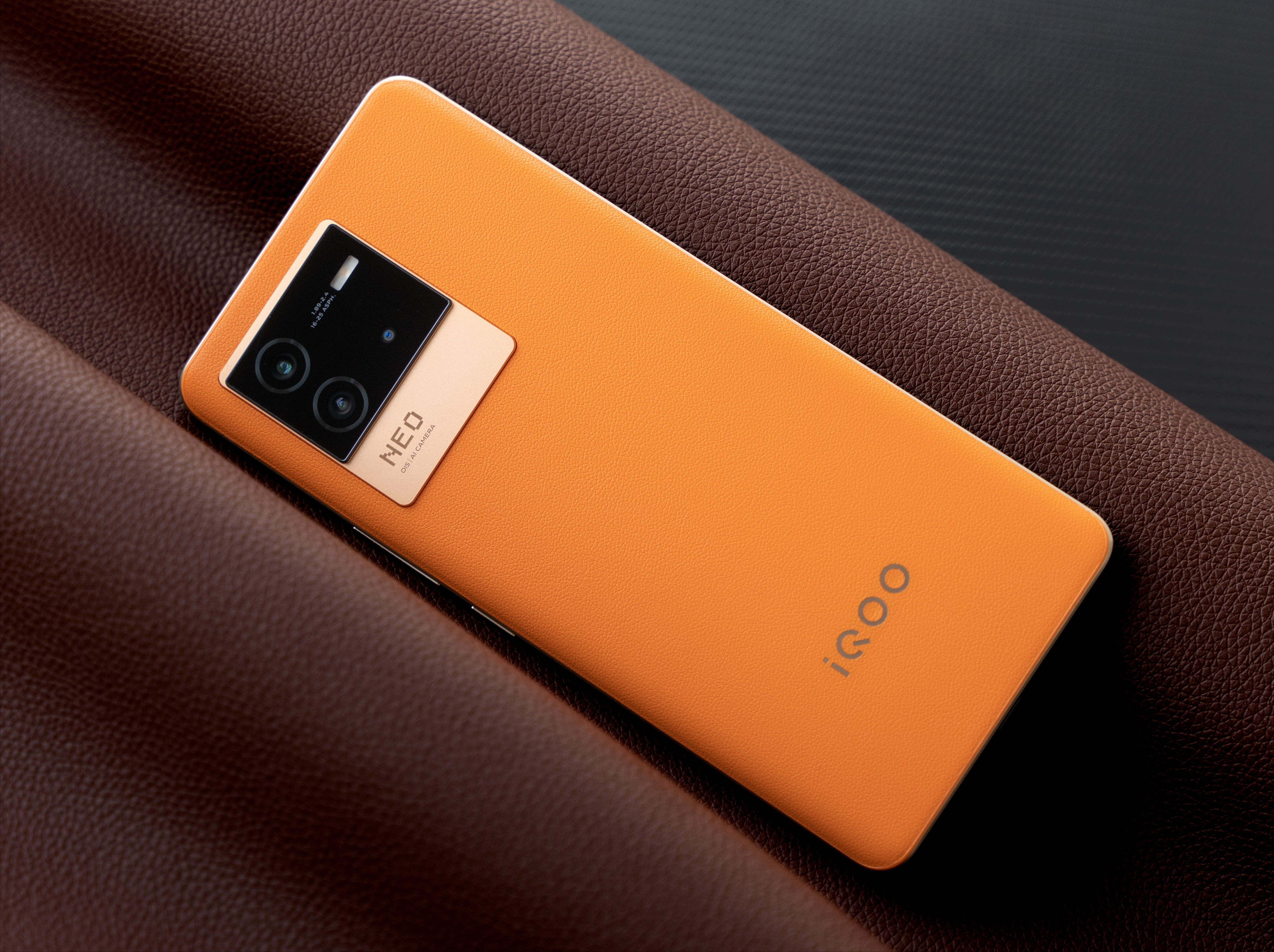 7月换手机优选这12款，性能强颜值高，价格还很良心