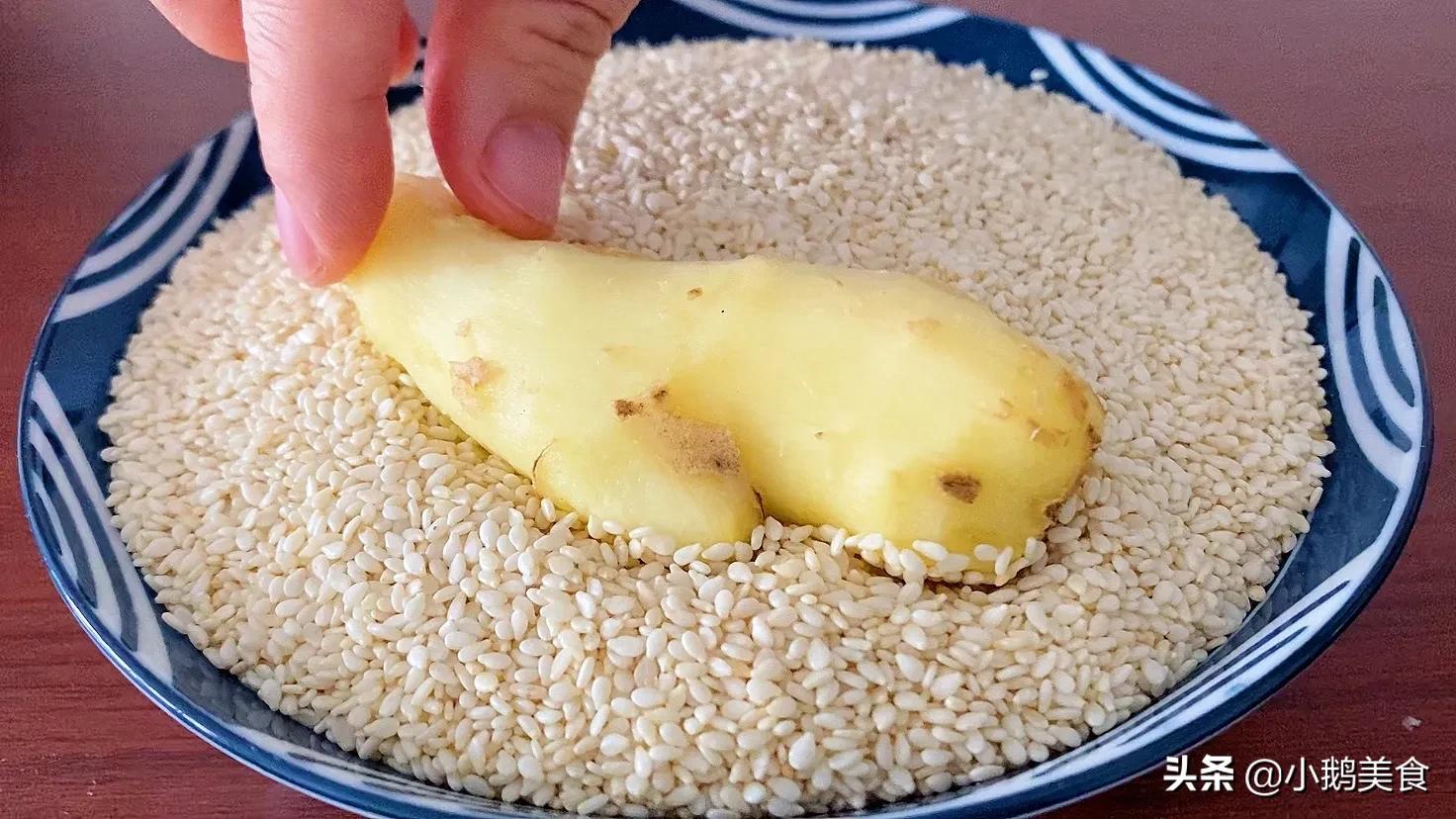 多吃芝麻好处多，教你懒人做法，做一次吃一月，简单营养又解馋