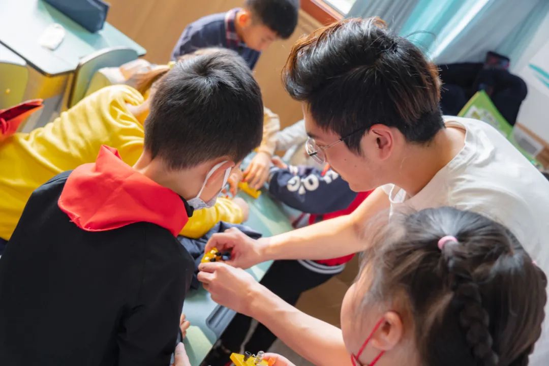 用心托管 安心托付丨双流实小外国语学校周末托管