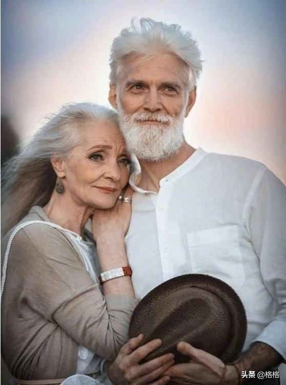 愿，有人知你冷暖，懂你悲欢！愿，有人待你如初，免你孤苦