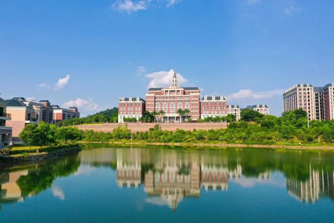 2022萌新必备攻略 | 带你畅游广州华立科技职业学院云浮校区