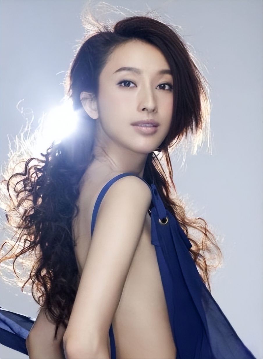 女星衣品—张俪（十）