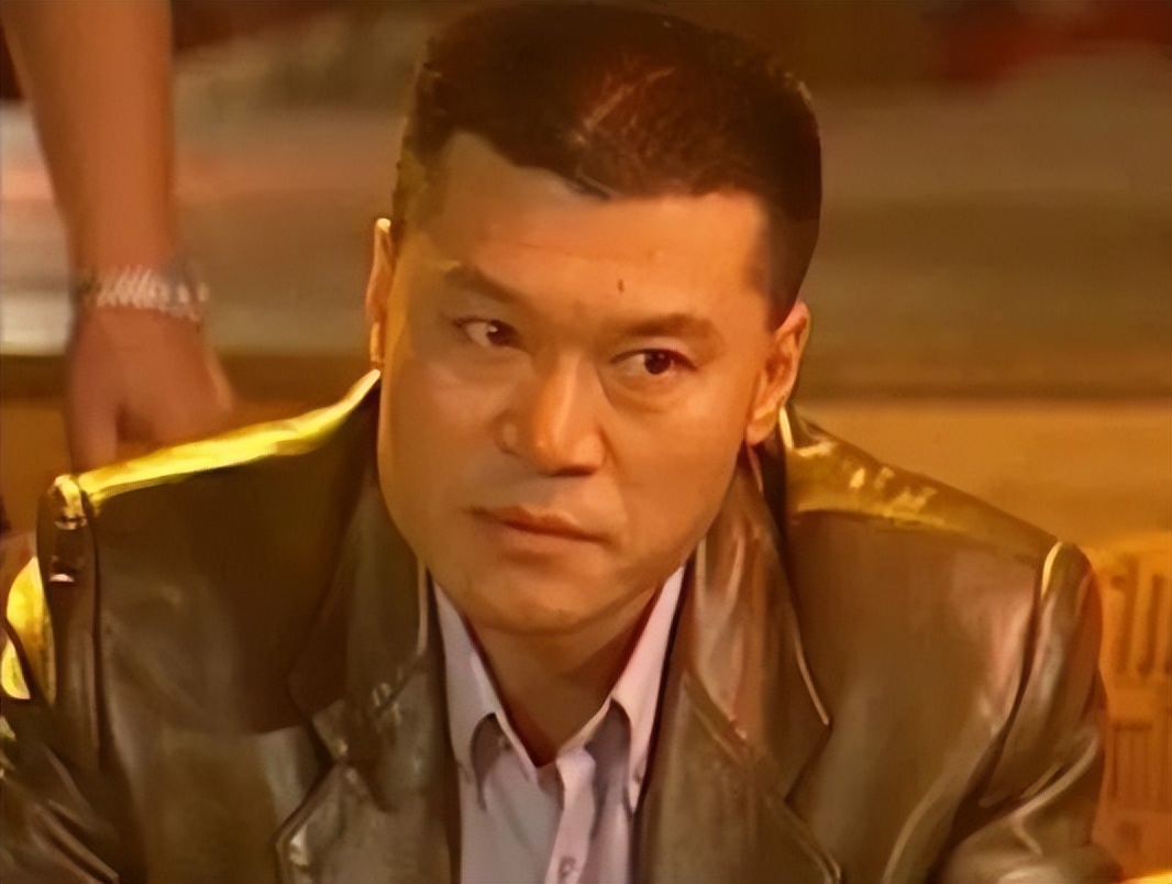 《白眉大侠》27年，10位演员境况差别巨大，男4号已成一线明星