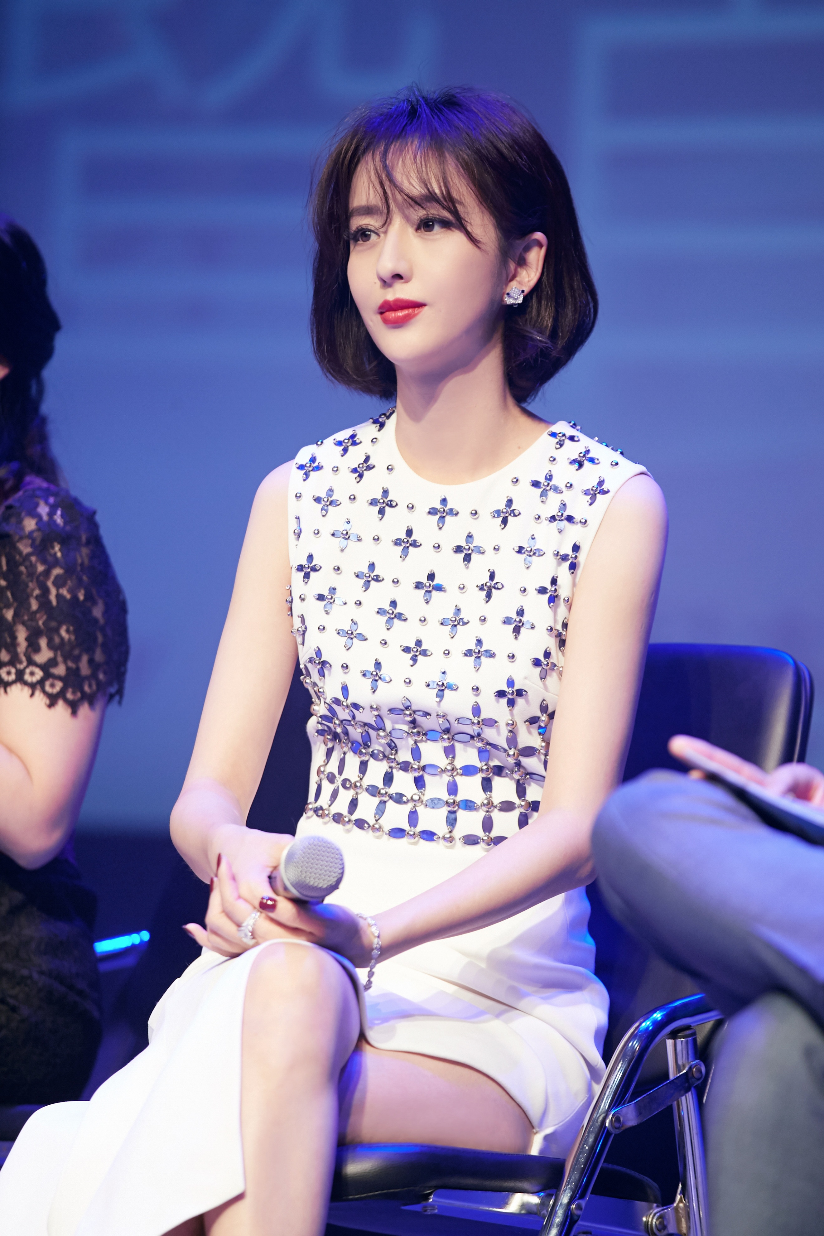 佟丽娅老公是谁(佟丽娅陈思诚离婚)-微赚云博客