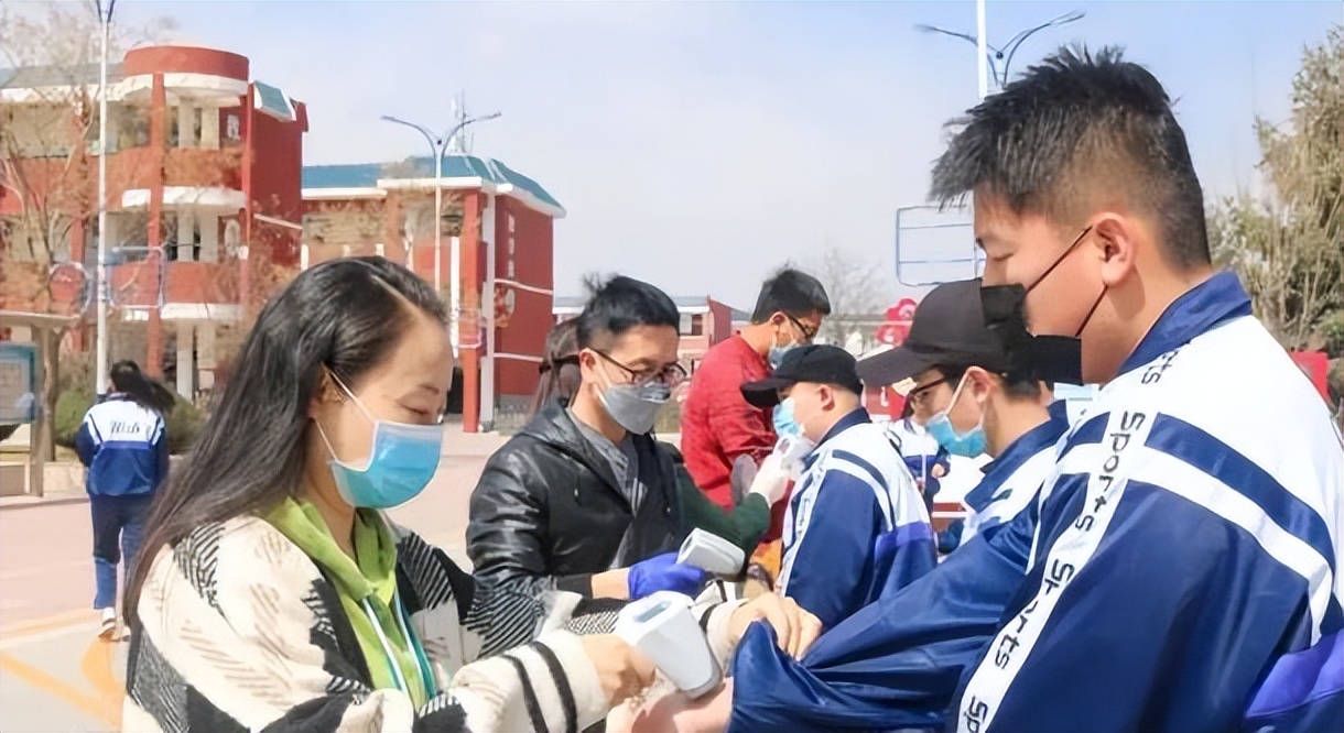 上海返校复课时间还未确定，中小学暑假时间却已出炉，家长发愁