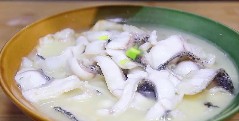 斑鱼煮汤怎么做才好吃(醇香美味，斑鱼煮汤的绝佳烹饪诀窍)
