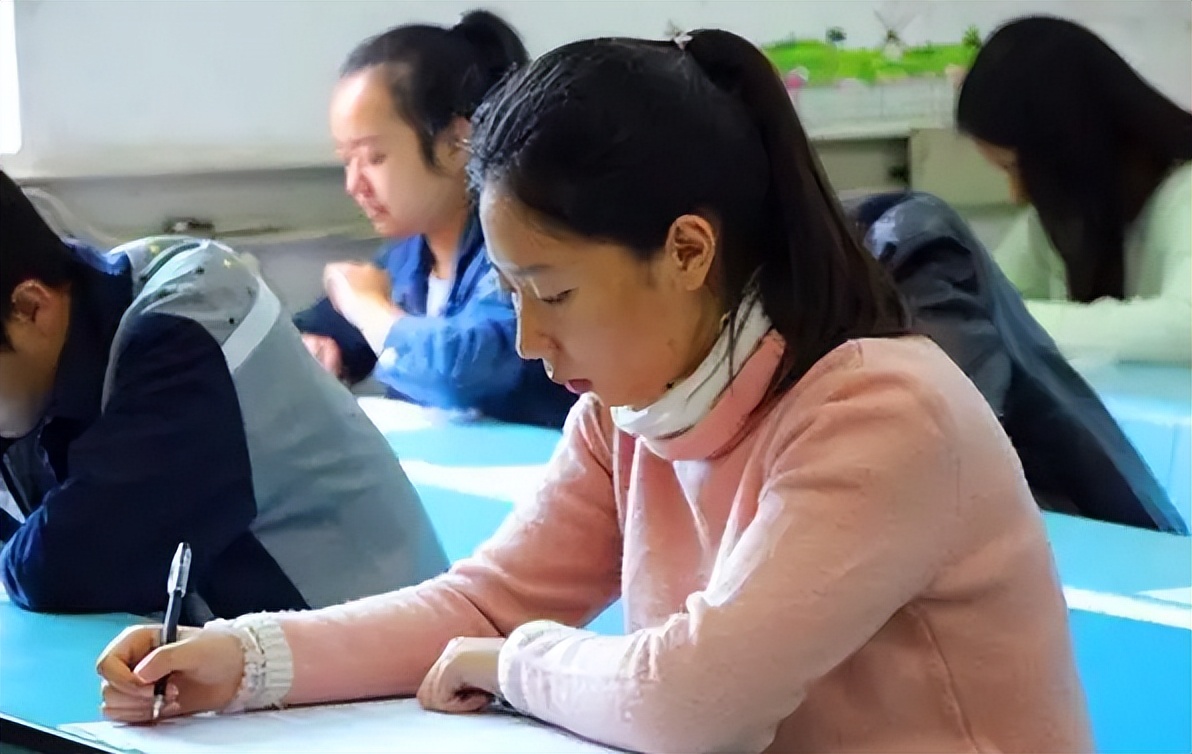 教育部通知，“这3个”证书毫无价值，大学生不要白费功夫了