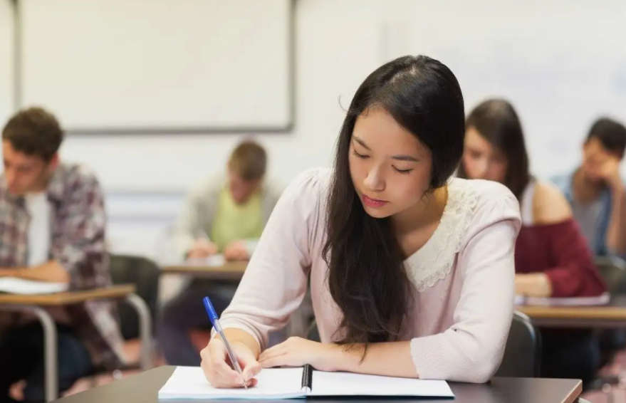 中国大学共分8个档次，能考上前5档的都算学霸，你的目标在哪档