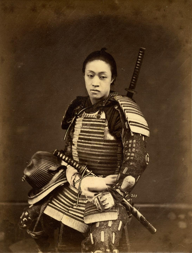 14张最后的日本武士照片,身材矮小目测1米4,这能打仗吗?