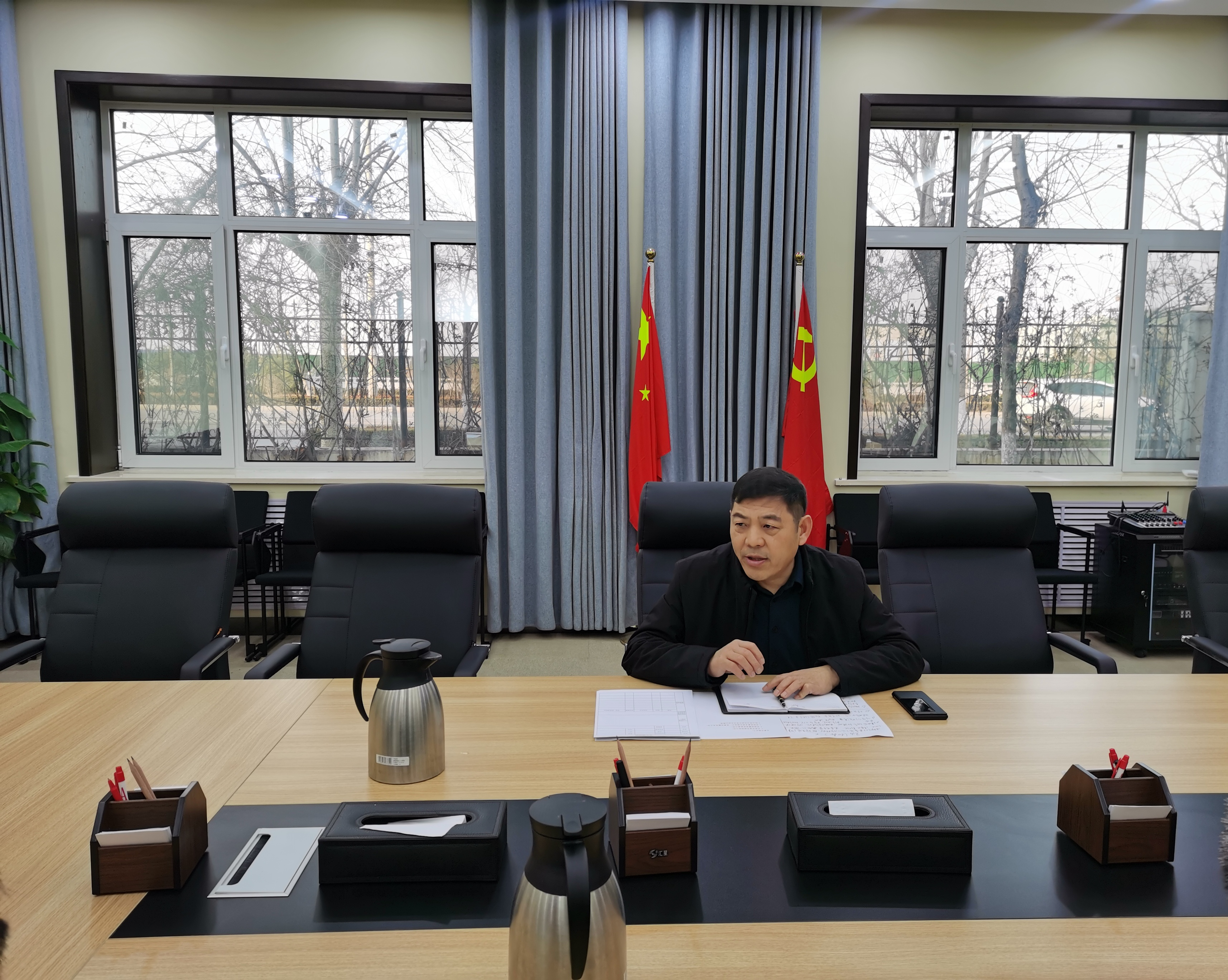 济南新材料产业园区机关党总支召开工作会议