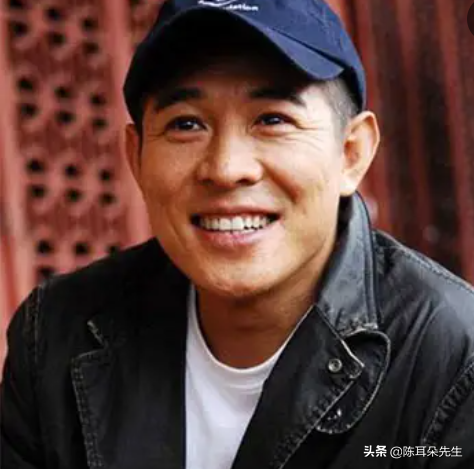 张艺谋评价李连杰，20多年的功夫，很专业的一个人