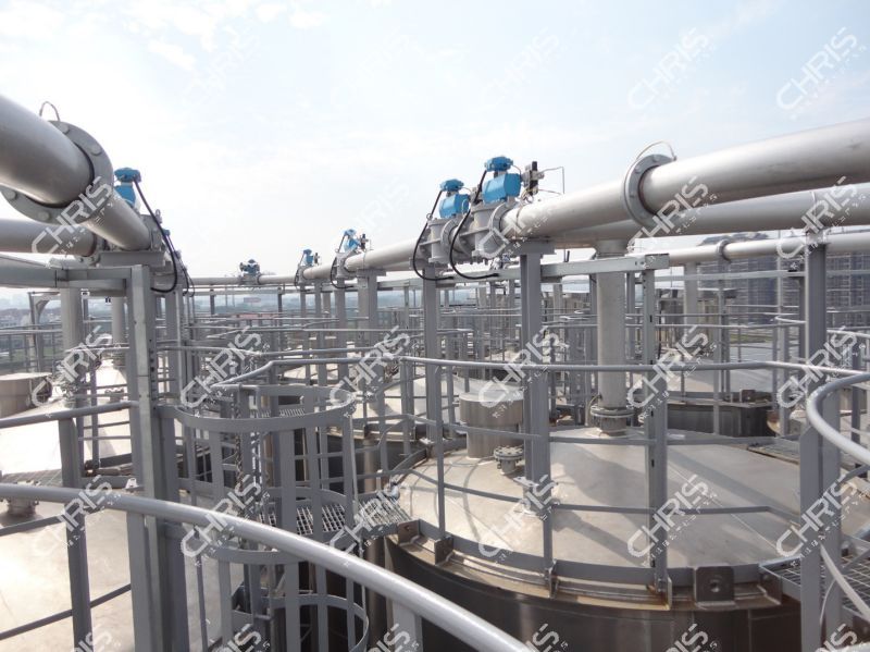What are the advantages of pneumatic conveying technology compared to mechanical transportation?
