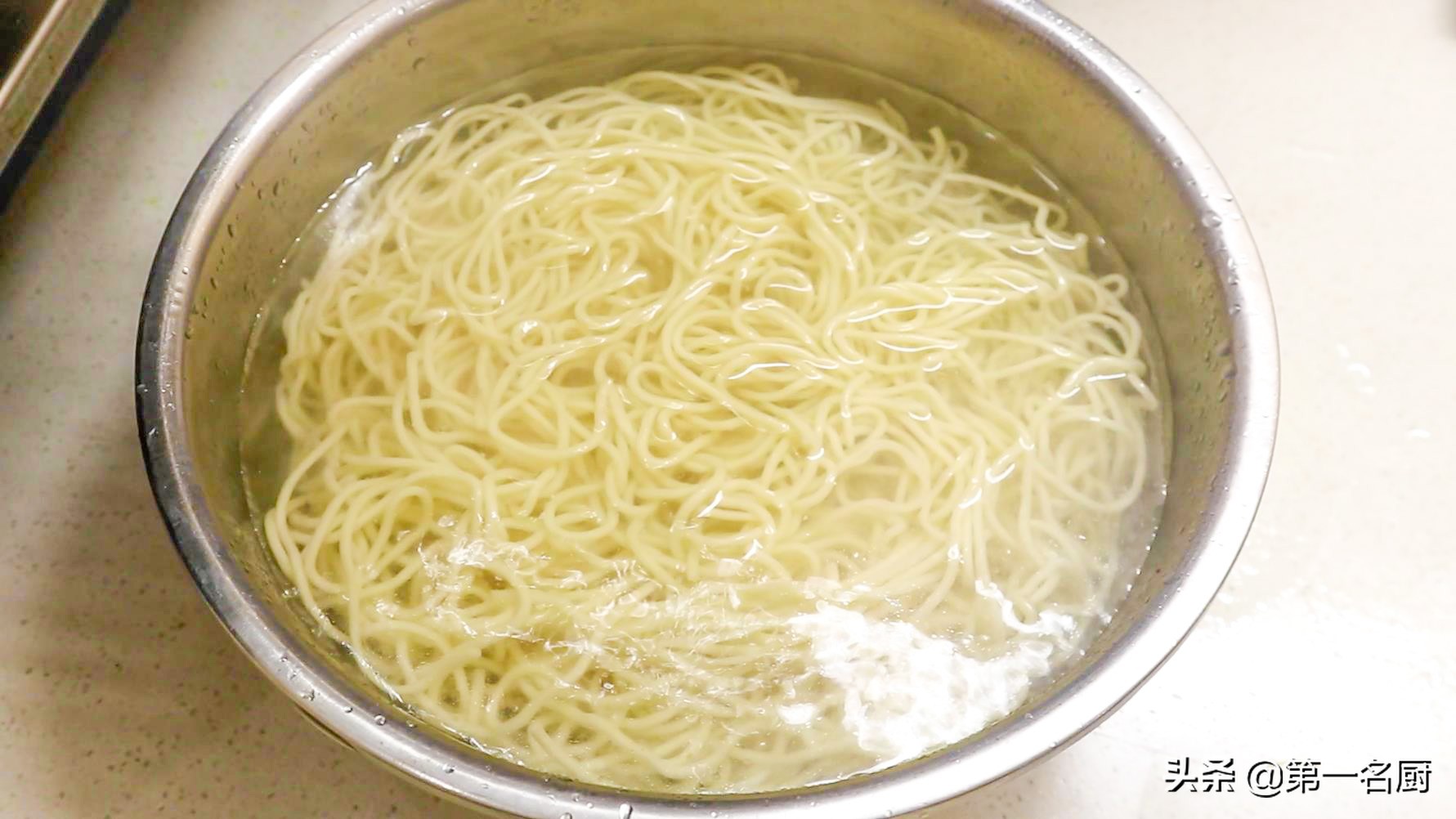 别管有钱没钱，常给家人吃这4道菜，身体强壮气色好，越吃越健康