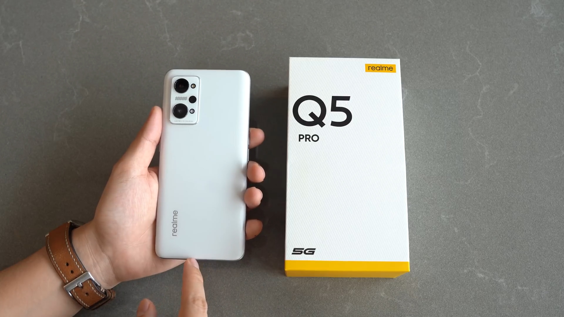 5000mAh+80W快充+120Hz，现已跌至1699元！E4屏旗舰售价更亲民了