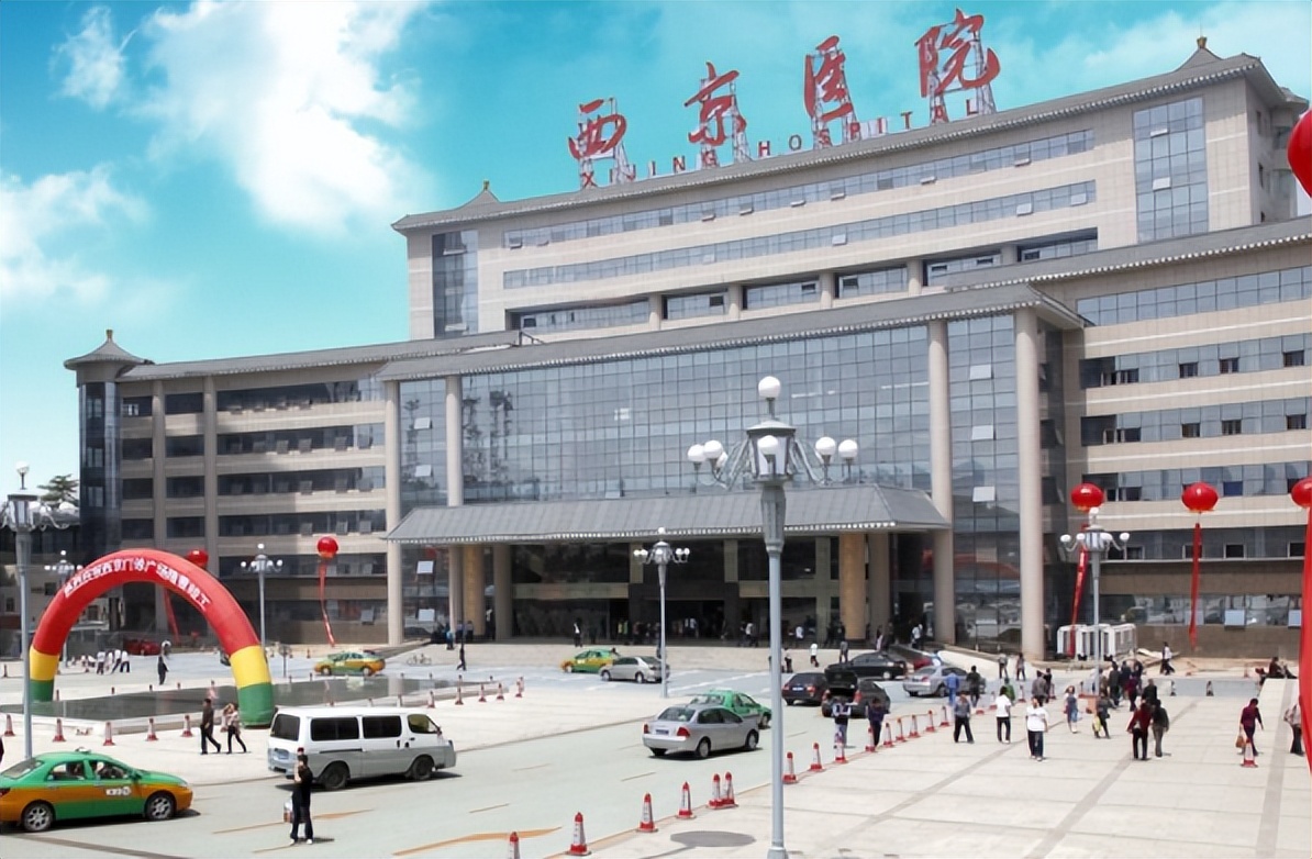 7年前43岁母亲不顾众人反对，强行将子宫移植给女儿，后来怎样了