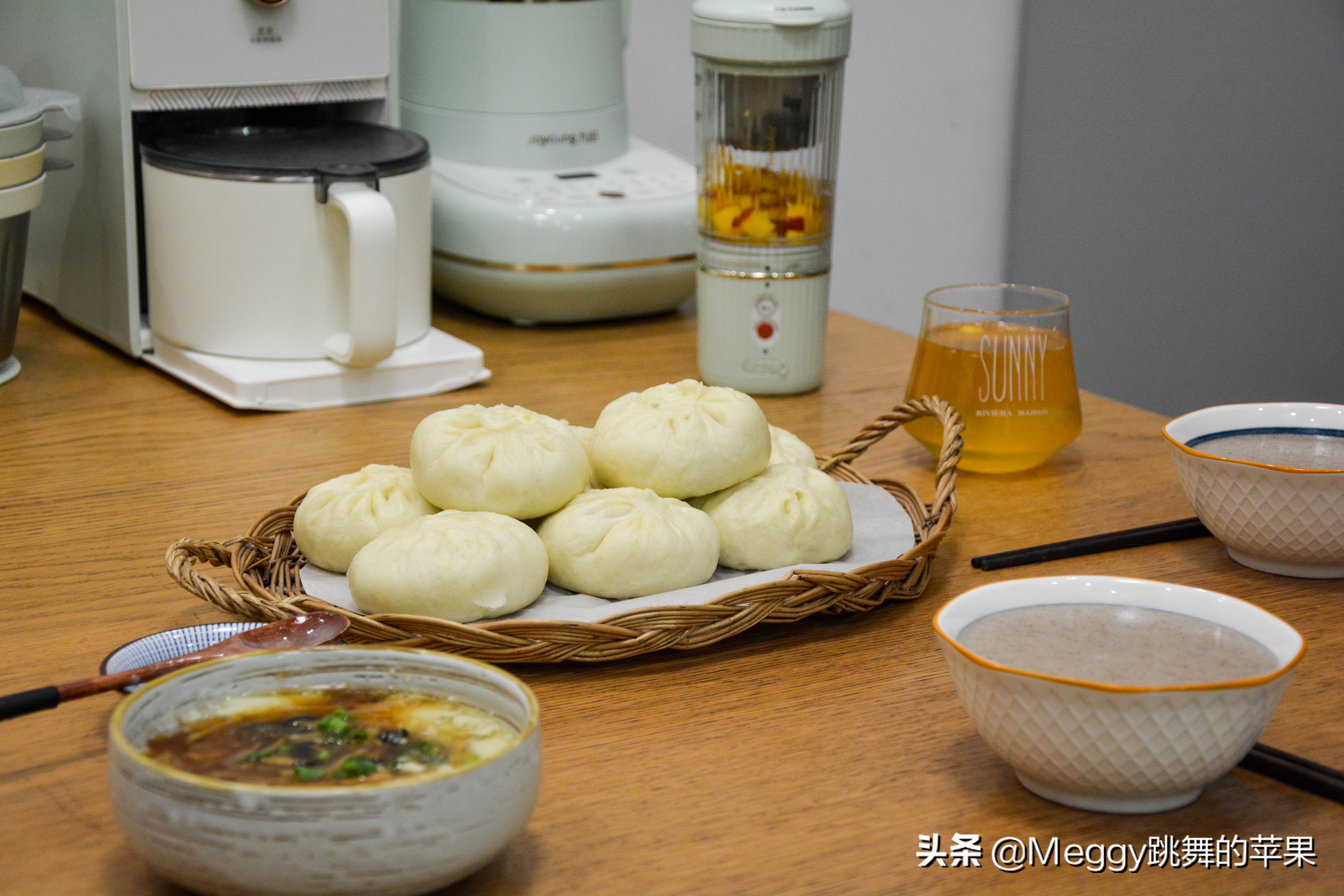 4人早餐轻松搞定(四个人的早餐)