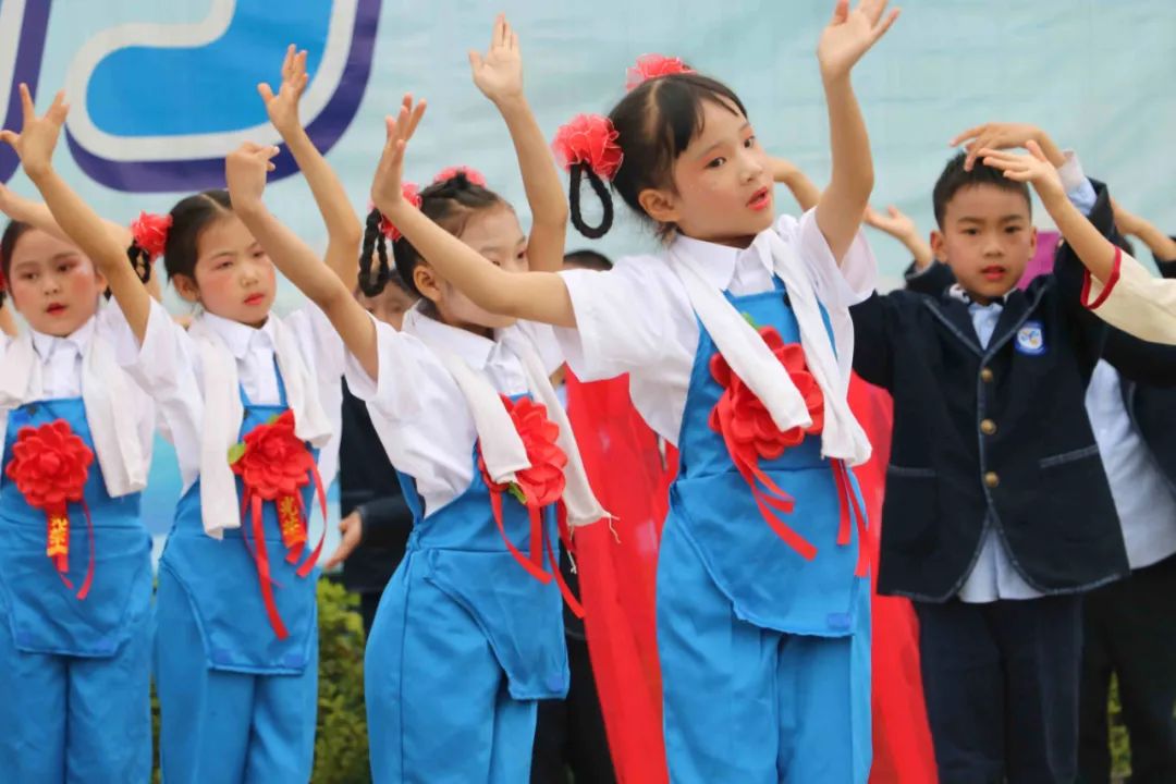 致敬劳动模范 做小小劳动者｜双流区实验小学外国语学校庆祝劳动节