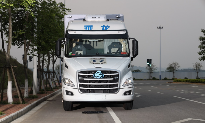 首批乘龍T7房車(chē)交付，開(kāi)啟中國高端重卡房車(chē)新征程